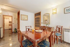 Hedera Estate, Hedera A17