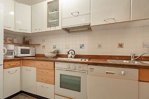 Hedera Estate, Hedera A17