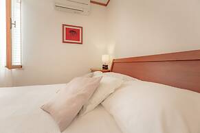 Hedera Estate, Hedera A17