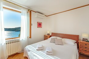 Hedera Estate, Hedera A17