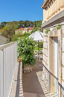 Hedera Estate, Hedera A10