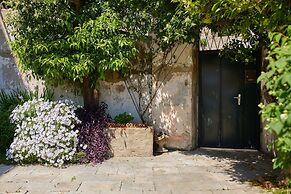 Hedera Estate, Hedera A10