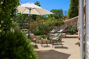 Hedera Estate, Hedera A10