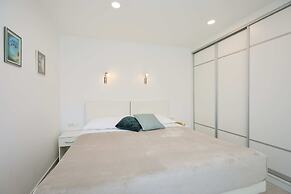 Hedera Estate, Hedera A10