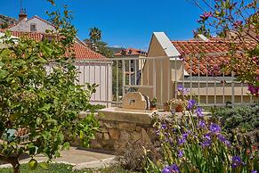 Hedera Estate, Hedera A10