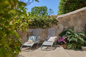 Hedera Estate, Hedera A10