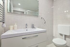 Hedera Estate, Hedera A10