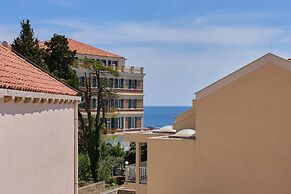 Hedera Estate, Hedera A10