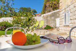 Hedera Estate, Hedera A10