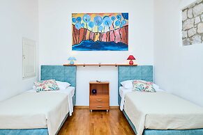 Hedera Estate, Hedera A34