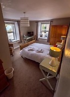 The Halfway House Pub and Kitchen