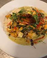 The Halfway House Pub and Kitchen