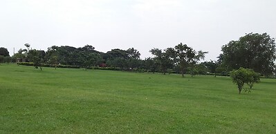 The Estate Ebwerenga