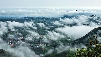 Crowne Plaza Deqing Moganshan by IHG