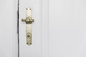 Apartment with Private Terrace