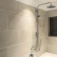 2 Bedroom Apartment with Hot Tub Facing Bograshov Beach