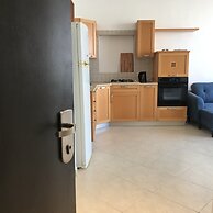 2 Bedroom Apartment with Hot Tub Facing Bograshov Beach