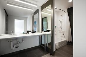 Aloft Austin Airport