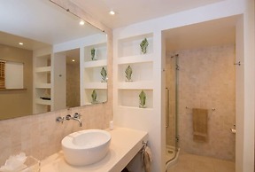 Villa Thespina on the Beach