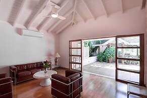 Villa Thespina on the Beach