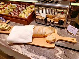 Mercure Wuhan Yangluo