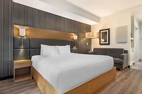 Executive Residency by Best Western Calgary City View North