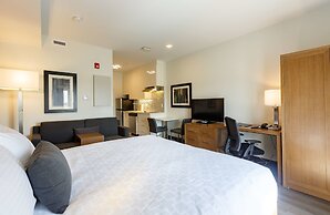 Executive Residency by Best Western Calgary City View North