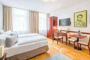 Best Western Plus Celebrity Suites