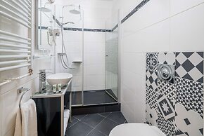 Best Western Plus Celebrity Suites