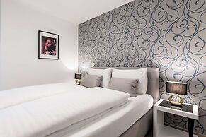 Best Western Plus Celebrity Suites