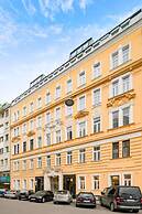 Best Western Plus Celebrity Suites