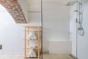 Best Western Plus Celebrity Suites