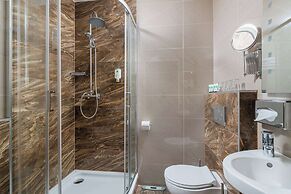 Best Western Plus Celebrity Suites