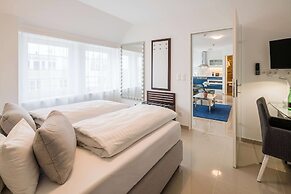 Best Western Plus Celebrity Suites