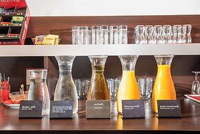 Best Western Plus Celebrity Suites