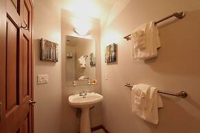 Sunpath Condos by Whistler Retreats