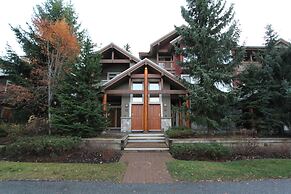 Symphony Condos by Whistler Retreats