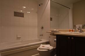 Tyndall Stone by Whistler Retreats