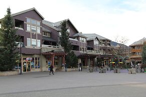 Tyndall Stone by Whistler Retreats