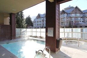 Tyndall Stone by Whistler Retreats