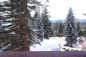 Villas Snowberry by Whistler Retreats