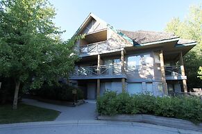 Valhalla Condos by Whistler Retreats