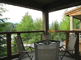 Glacier's Reach by Whistler Retreats