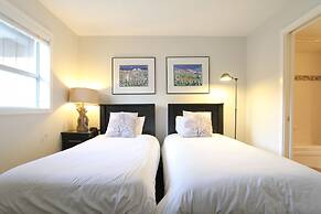 Glacier's Reach by Whistler Retreats