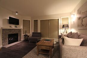 Glacier's Reach by Whistler Retreats