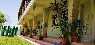 Hotel Laguna Encantada