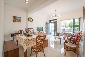 Traditional Arts Country Inn