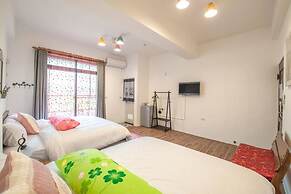 Traditional Arts Country Inn