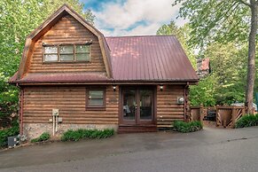 23 The Cub House 2 Bedroom Cabin by RedAwning