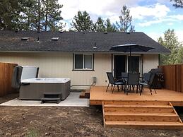 Riverwoods Relaxation 3 Bedroom Home by RedAwning